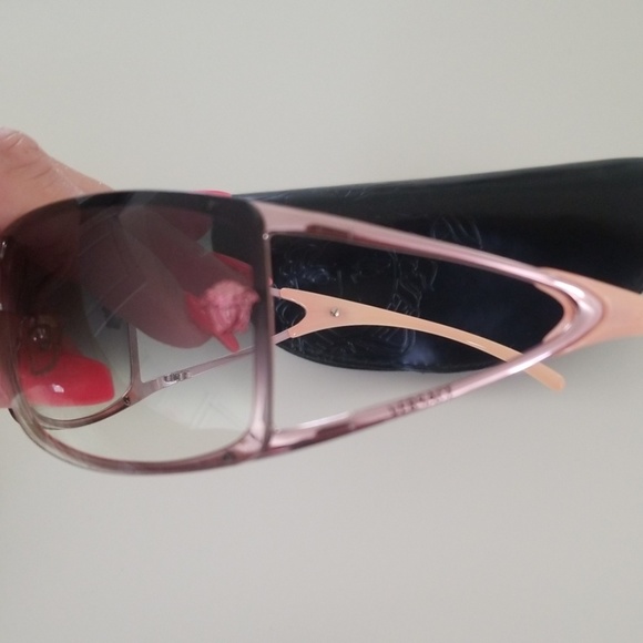 Versace sunglasses - Picture 2 of 5